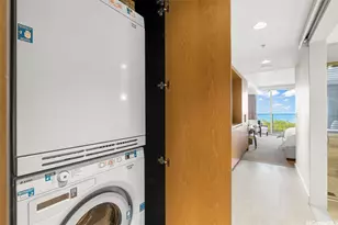 383 Kalaimoku St, Honolulu, HI 96815 - Photo 9