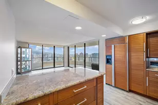 1910 Ala Moana Blvd, Honolulu, HI 96815 - Photo 3