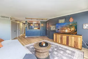 555 Hahaione St, Honolulu, HI 96825 - Photo 1