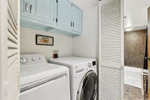 555 Hahaione St, Honolulu, HI 96825 - Photo 15