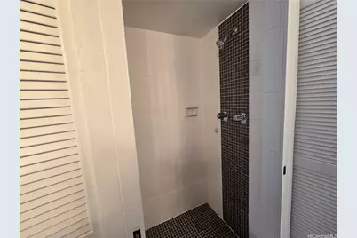 320 Liliuokalani Avenue #2405, Honolulu, HI 96815 - Photo 11