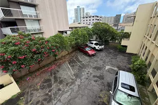 1143 Hassinger St, Honolulu, HI 96822 - Photo 9