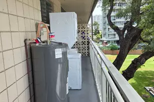 2752 Kahoaloha Ln, Honolulu, HI 96826 - Photo 7