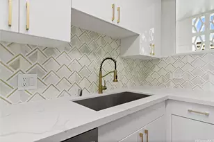 469 Ena Rd, Honolulu, HI 96815 - Photo 7