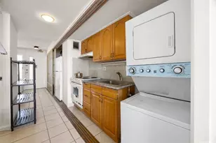1212 Punahou St, Honolulu, HI 96826 - Photo 7