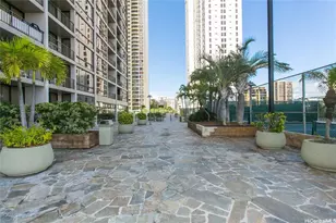 229 Paoakalani Ave, Honolulu, HI 96815 - Photo 3