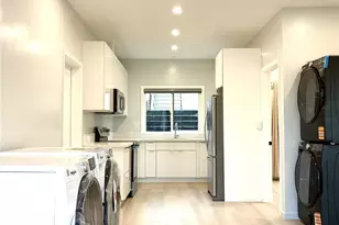 3323 A Castle St, Honolulu, HI 96815 - Photo 1