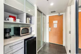 410 Atkinson Dr, Honolulu, HI 96814 - Photo 7