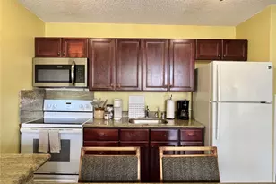 229 Paoakalani Ave, Honolulu, HI 96815 - Photo 13