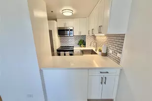 876 Curtis St, Honolulu, HI 96813 - Photo 3