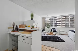 1560 Kanunu St, Honolulu, HI 96814 - Photo 9