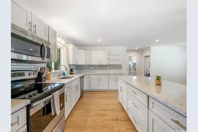 1301 California Avenue #12, Wahiawa, HI 96786 - Photo 9