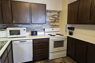 2240 Kuhio Ave, Honolulu, HI 96815 - Photo 7