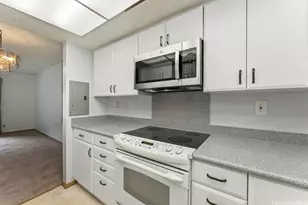 98-1762 Kaahumanu St, Pearl City, HI 96782 - Photo 7