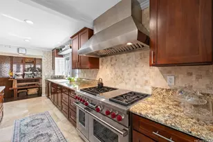 220 Kaiolohia Pl, Honolulu, HI 96825 - Photo 9