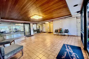 2415 Ala Wai Blvd, Honolulu, HI 96815 - Photo 19