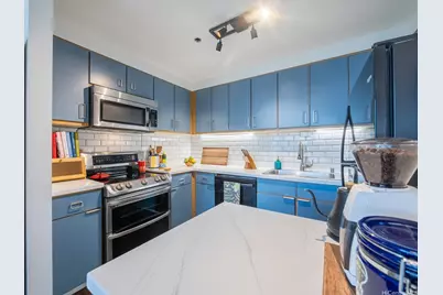876 Curtis Street #3302, Honolulu, HI 96813 - Photo 9