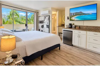 2463 Kuhio Avenue #402, Honolulu, HI 96815 - Photo 1