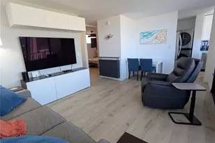 2121 Ala Wai Blvd, Honolulu, HI 96815 - Photo 3