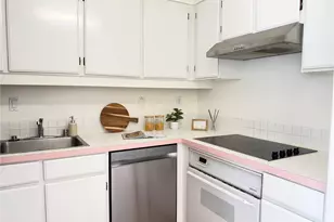 430 Keoniana St, Honolulu, HI 96815 - Photo 17