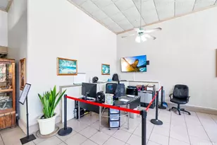 229 Paoakalani Ave, Honolulu, HI 96815 - Photo 25