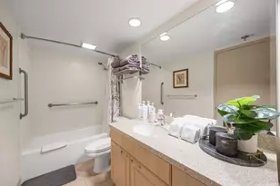 229 Paoakalani Ave, Honolulu, HI 96815 - Photo 17