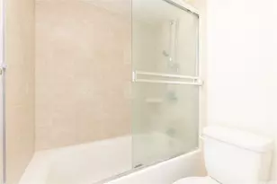 411 Hobron Ln, Honolulu, HI 96815 - Photo 11