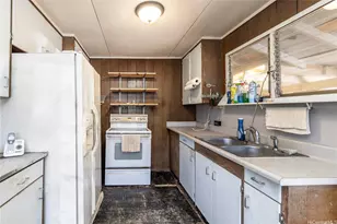 4202 Salt Lake Blvd, Honolulu, HI 96818 - Photo 9