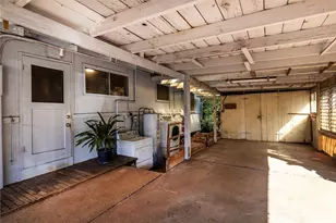 4202 Salt Lake Blvd, Honolulu, HI 96818 - Photo 3
