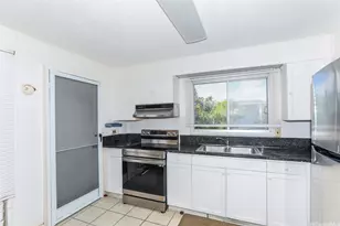 1632 Ala Makani Pl, Honolulu, HI 96819 - Photo 9