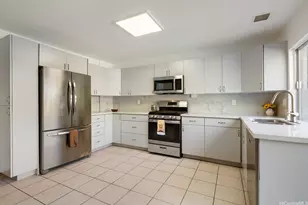 1056 Kolokolo St, Honolulu, HI 96825 - Photo 9