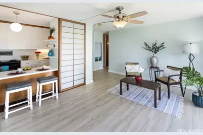 1511 Nuuanu Avenue #724, Honolulu, HI 96817 - Photo 1