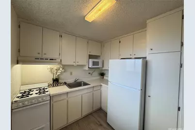 2024 Waiola Street #102, Honolulu, HI 96826 - Photo 1