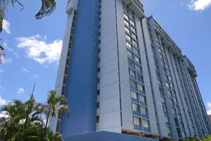 3045 Ala Napuaa Pl, Honolulu, HI 96818 - Photo 1