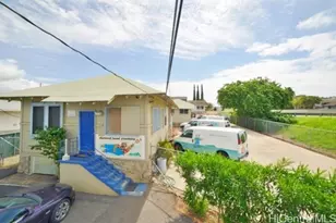 1039 11th Ave, Honolulu, HI 96816 - Photo 1