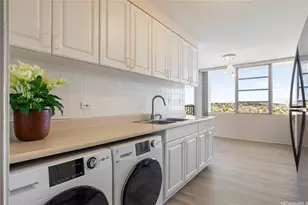 2825 S King St, Honolulu, HI 96826 - Photo 1