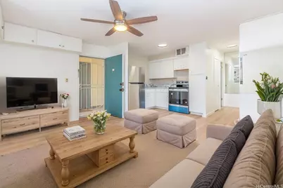 402 Iolani Avenue #204, Honolulu, HI 96813 - Photo 1