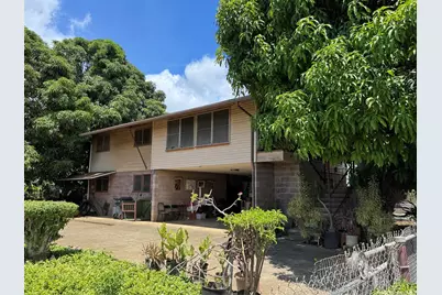 1916 Kaumualii Street, Honolulu, HI 96819 - Photo 1
