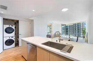 1001 Queen St, Honolulu, HI 96814 - Photo 1