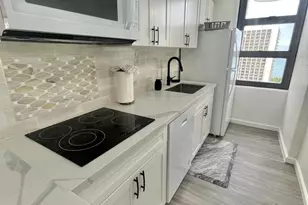 201 Ohua Ave, Honolulu, HI 96815 - Photo 1