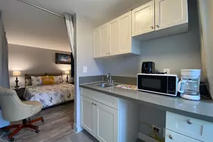 2463 Kuhio Ave, Honolulu, HI 96815 - Photo 1