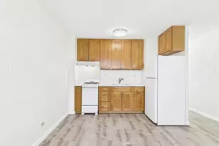 409 Iolani Ave, Honolulu, HI 96813 - Photo 1