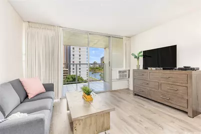 445 Seaside Avenue #810, Honolulu, HI 96815 - Photo 1
