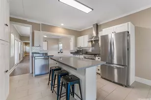 2054 Hillcrest St, Honolulu, HI 96817 - Photo 1