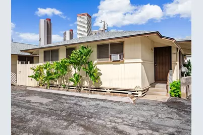 726 Menehune Lane, Honolulu, HI 96826 - Photo 1
