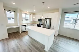 911133 Halekukui St, Waipahu, HI 96797 - Photo 1