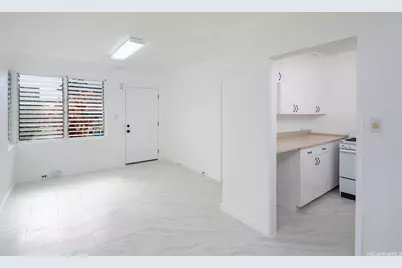 1115 Hassinger Street #C, Honolulu, HI 96822 - Photo 1