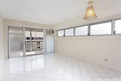 2465 Kuhio Avenue #918, Honolulu, HI 96815 - Photo 1