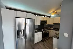 1088 Bishop St, Honolulu, HI 96813 - Photo 1