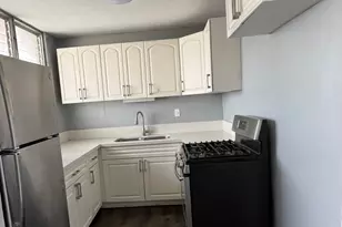 720 Waiakamilo Rd, Honolulu, HI 96817 - Photo 1